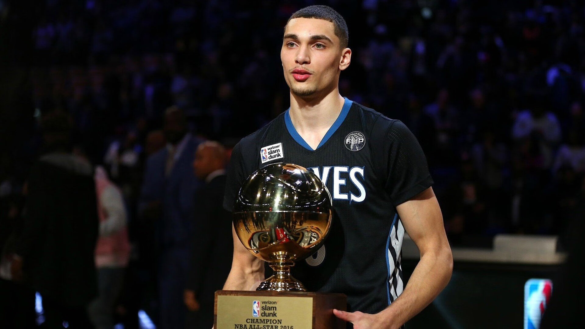 球队领袖退役后关键替补能否顶上责任空缺，球星退役意味着什么